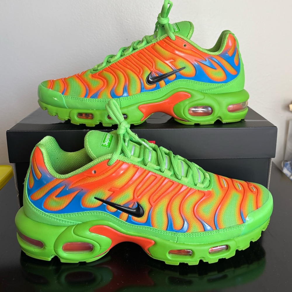 Supreme Nike Air Max Plus TN -  ‘Mean Green’ 
9.5 men’s